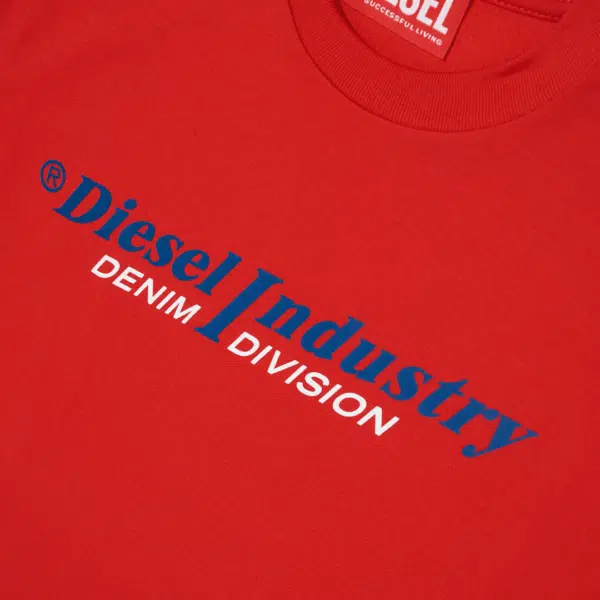 Diesel boys red tshirt logo close up